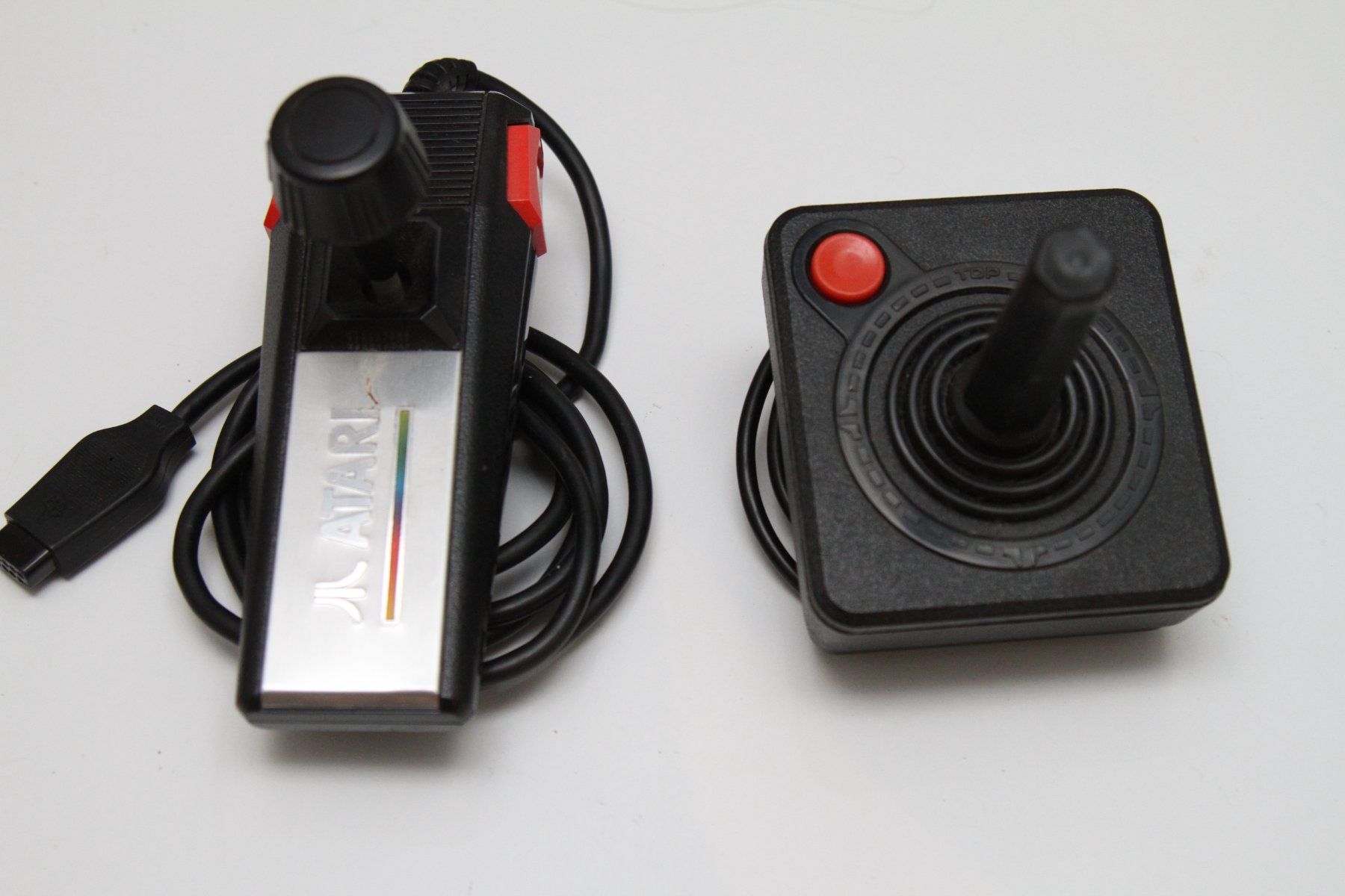 Atari Console: Atari 2600 Junior mit Spielen – Usato da Basel venduto da camelot99 3