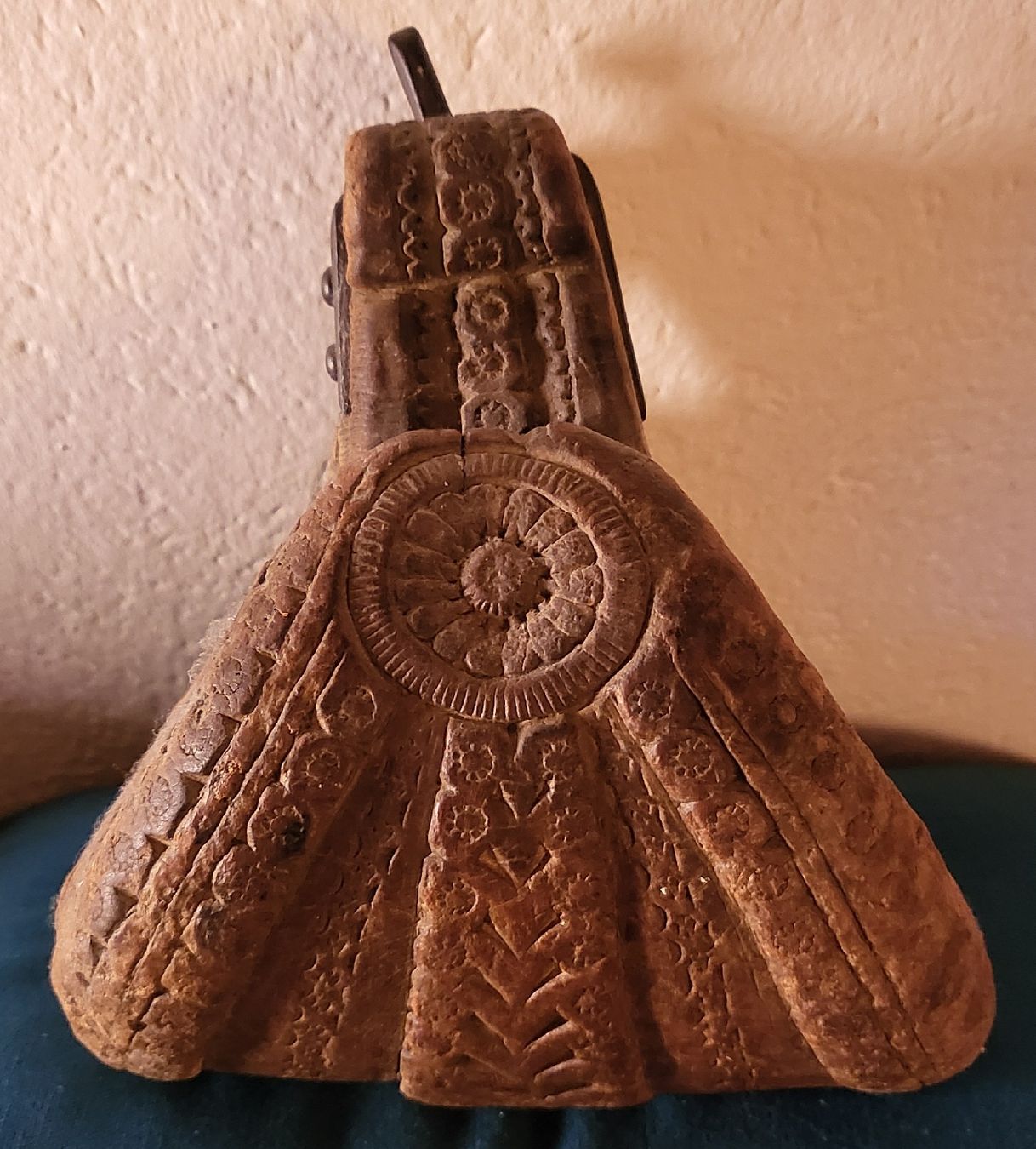 Selle & Accessori: Handgeschnitzter Steigbügel – Usato da Ebmatingen venduto da LaPassiflora