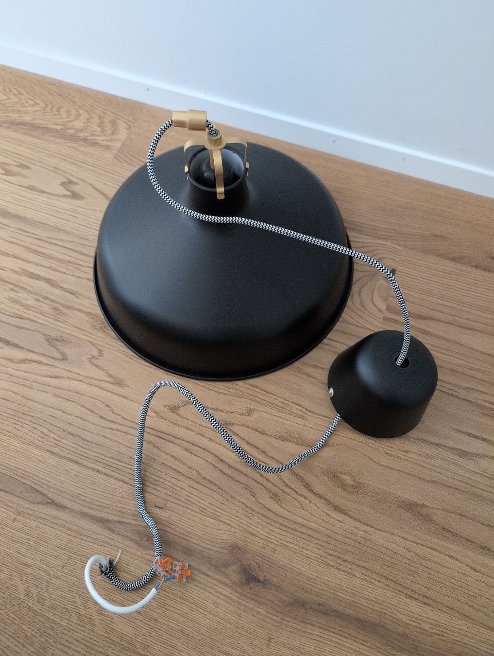 Ikea Kronleuchter & Deckenlampen: IKEA RANARP Hängeleuchte, schwarz / gold, Durchmesser 38cm – Gebraucht aus Uitikon Waldegg von rah_5p85 3