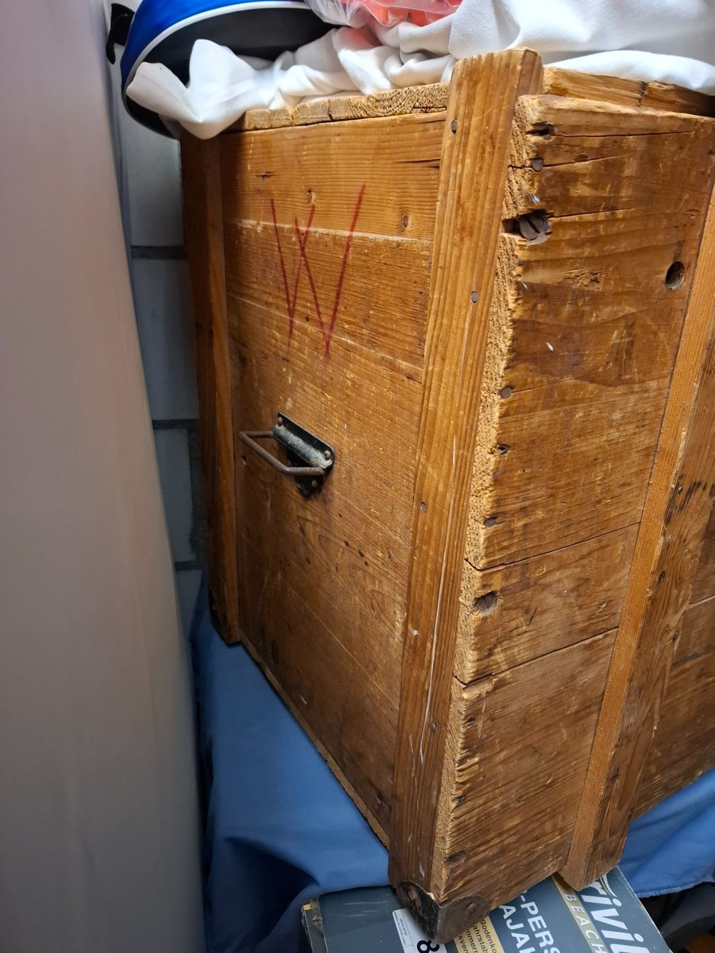 Casse di trasporto: Ancienne caisse en bois – Usato da Biel/Bienne venduto da Lionne72 2