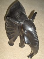 Wunderschöner, grosser Elefant aus Urwaldholz