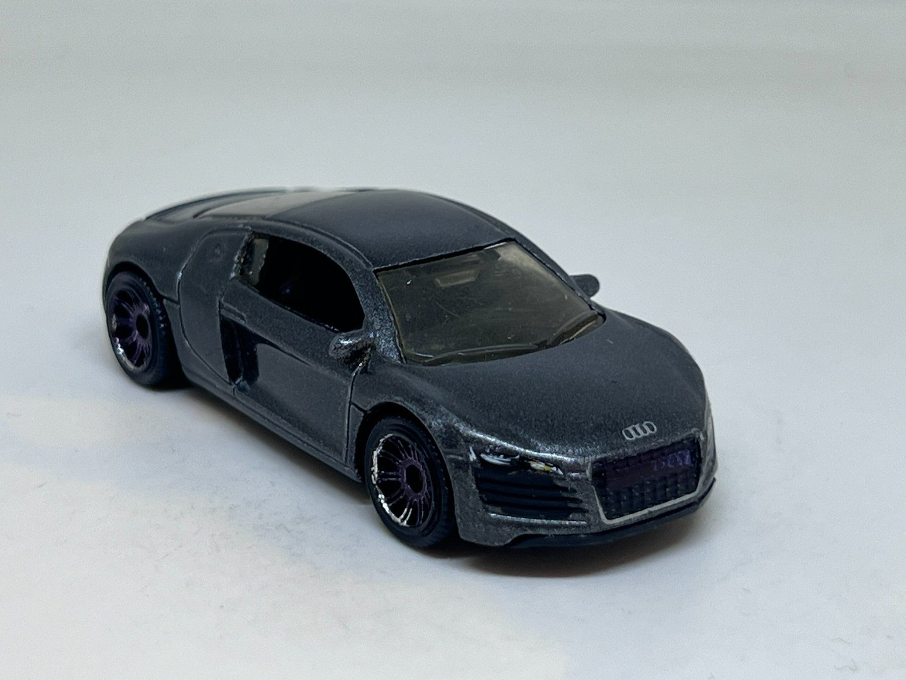 Matchbox Modellini d'auto: Matchbox Audi R8 (2007) #729 – Usato da Wildegg venduto da LaaBoutique