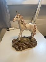 Einhorn Figur mit Sockel gute Zustand