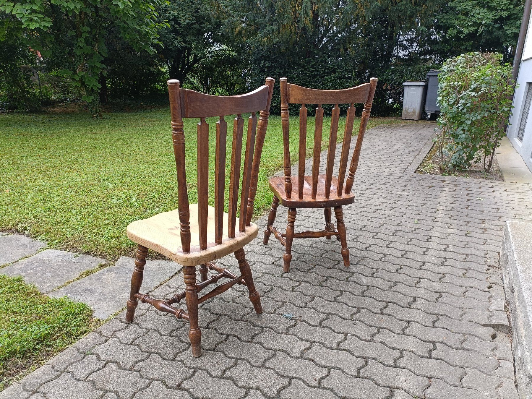 Chaises: 2 robuste Massivholzstühle – D'occasion à Zürich par chalio 1