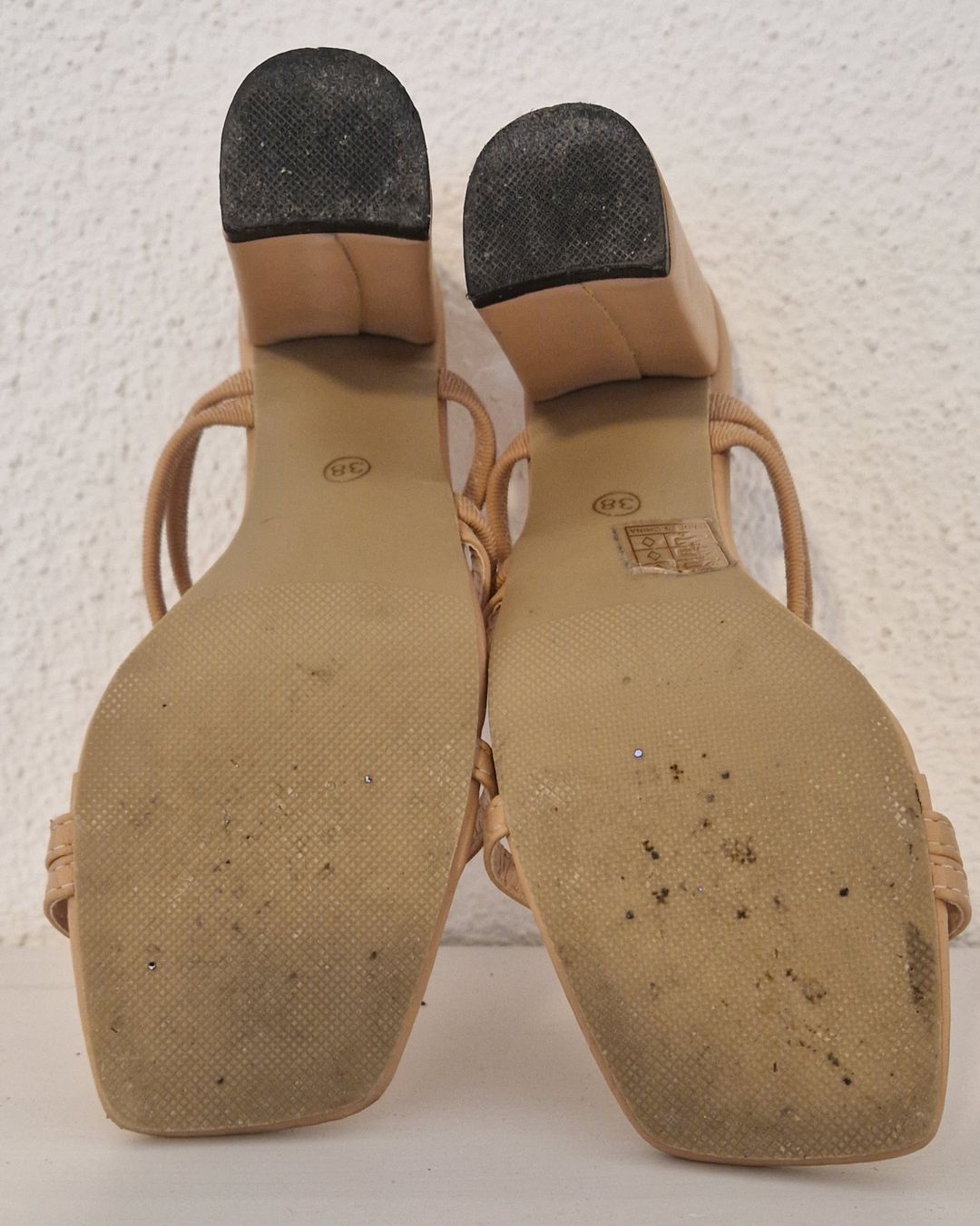 Chaussures femmes: beige Sandalen, "ZLAH", Gr. 38 – D'occasion à Menziken par chs_xd76 4