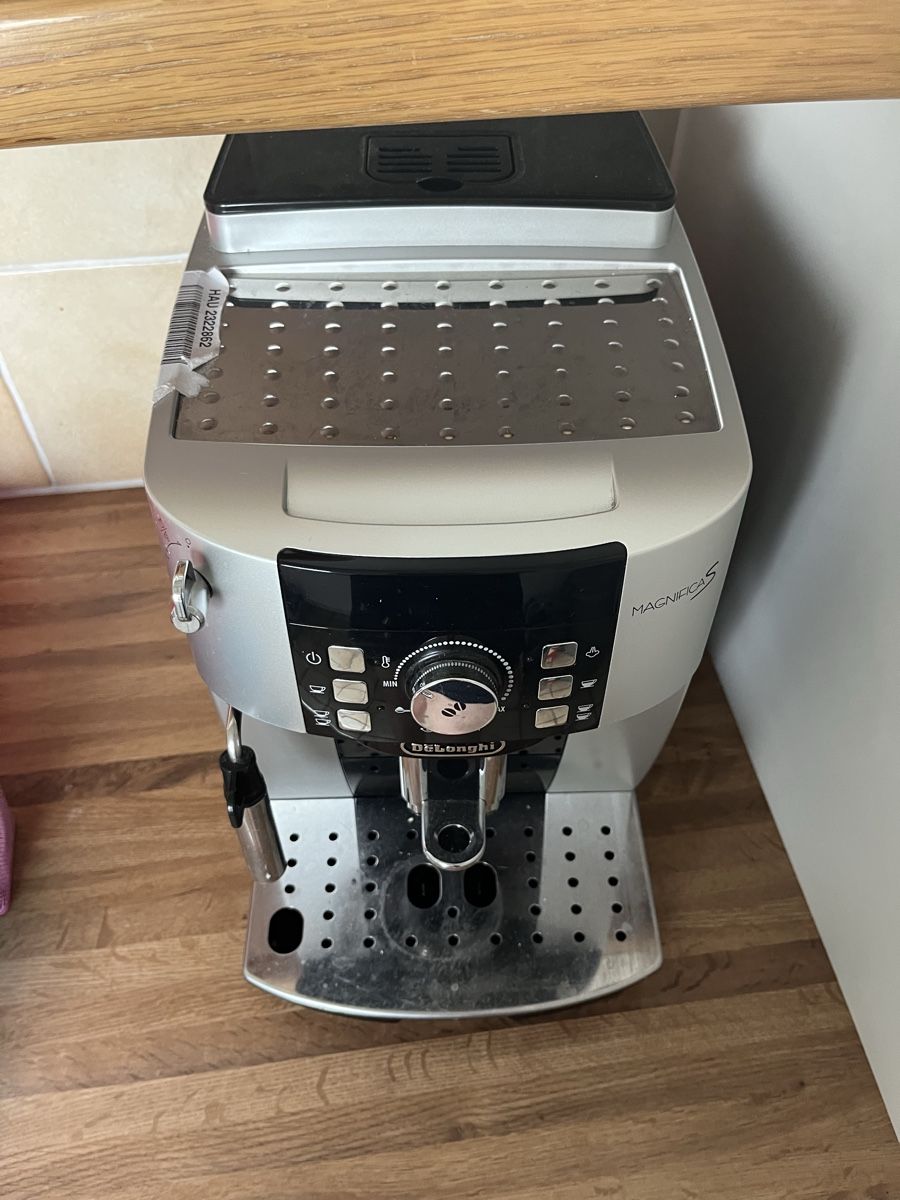 De'Longhi Kaffeemaschinen & Espressomaschinen: De Longi Kaffeemaschine  – Gebraucht aus Adliswil von rossoelmare 1