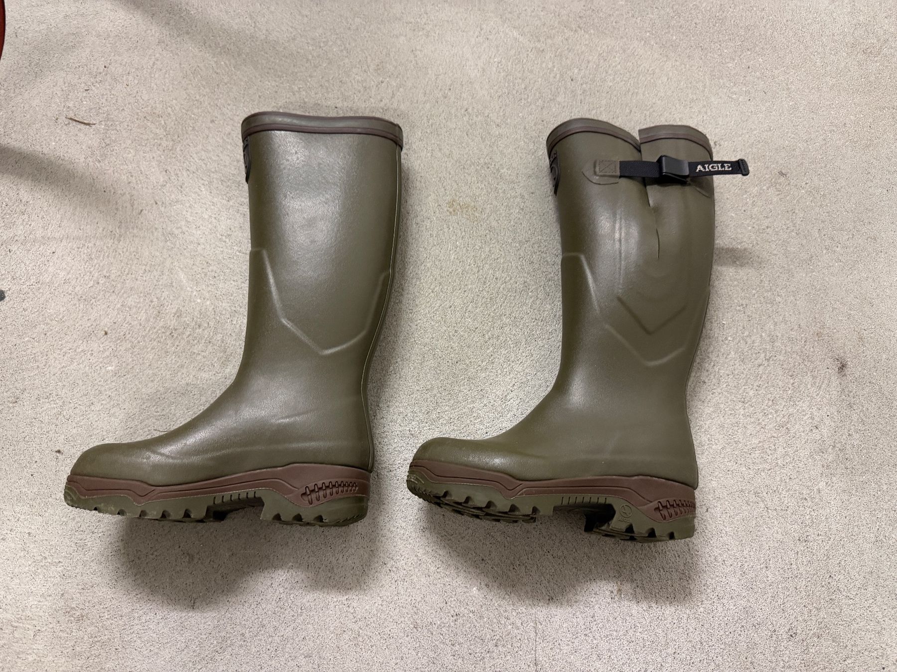 Scarpe da uomo: Aigle isolierende Wandergummistiefel – Usato da Dübendorf venduto da sunshine412 2
