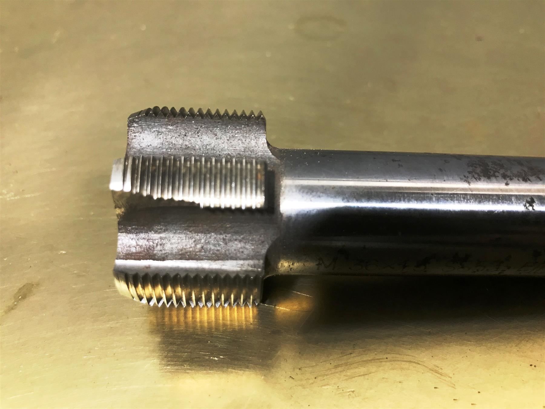 Tutti gli attrezzi: Gewindebohrer M36 x 1,5mm – Usato da Laufenburg venduto da Sirluger 2
