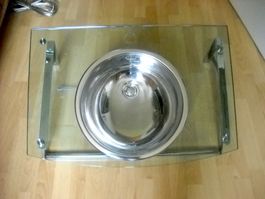 Schöner Waschtisch aus Glas und Edelstahl, 80x56 cm