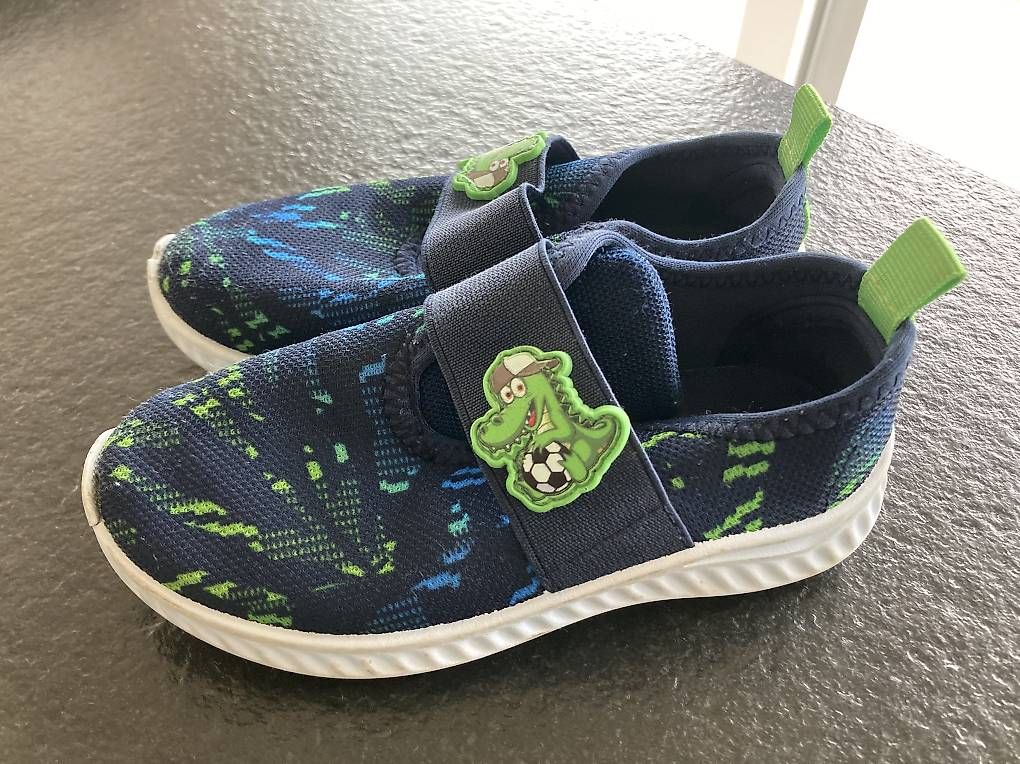 Scarpe per ragazzi: Pantoufles enfant taille 26 – Usato da Bassecourt venduto da Bob.Lesponges_14 1