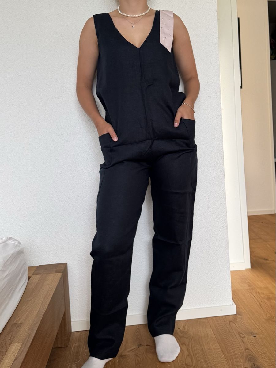Tute: HANDMADE SCHWARZER LEINEN-JUMPSUIT – Nuovo e nell'imballaggio originale da Rain venduto da vsekruto