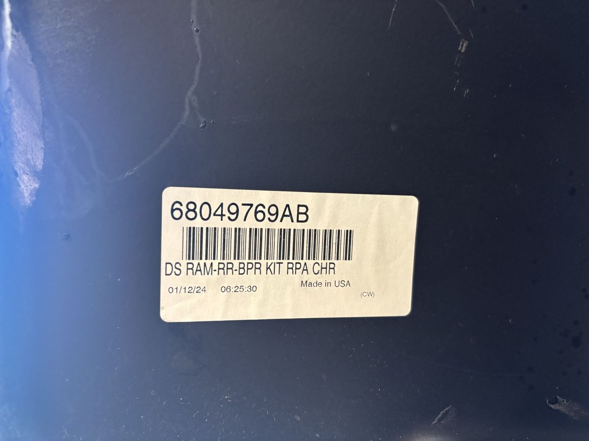 Dodge Accessori per altri veicoli: Dodge Ram Stossstange 2009 - 2018 – Nuovo e nell'imballaggio originale da Bretzwil venduto da Mygarage4147 1
