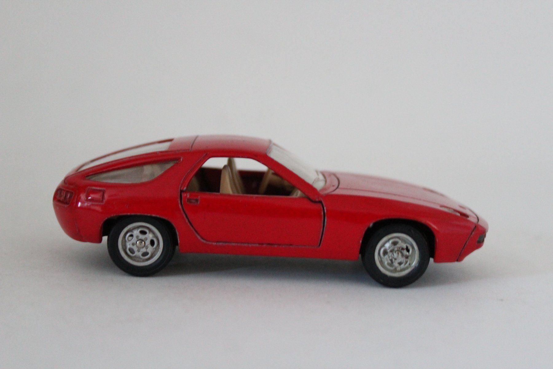 Solido Voitures modèles: SOLIDO Porsche 928 – D'occasion à Fehraltorf par haefens 2