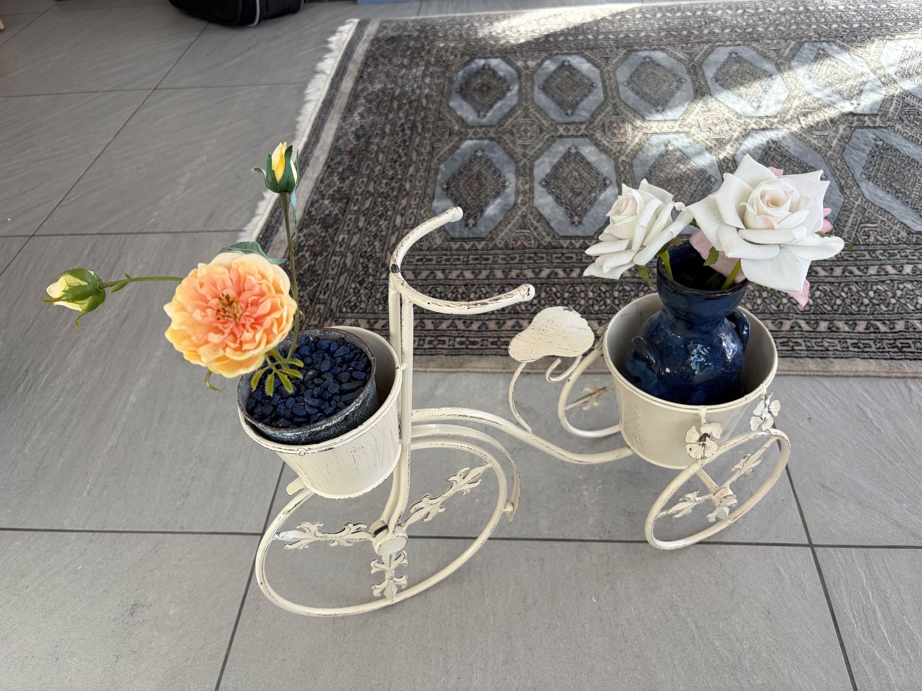 Blumentöpfe: Dekorativer Blumentopf – Gebraucht aus Rüschlikon von pat_6hmj