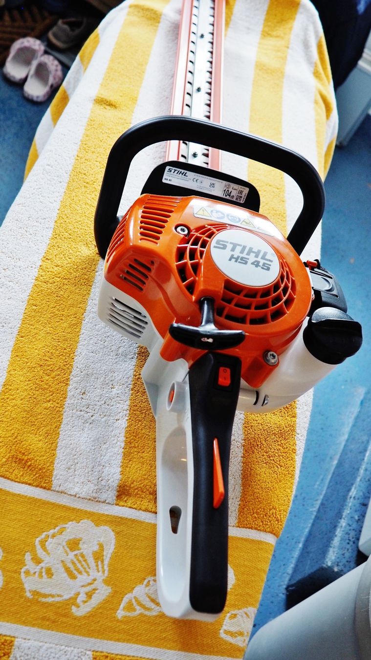 Stihl Tutti gli attrezzi: Heckenschere ungebraucht . – Usato da Trimbach venduto da Lasser1 1