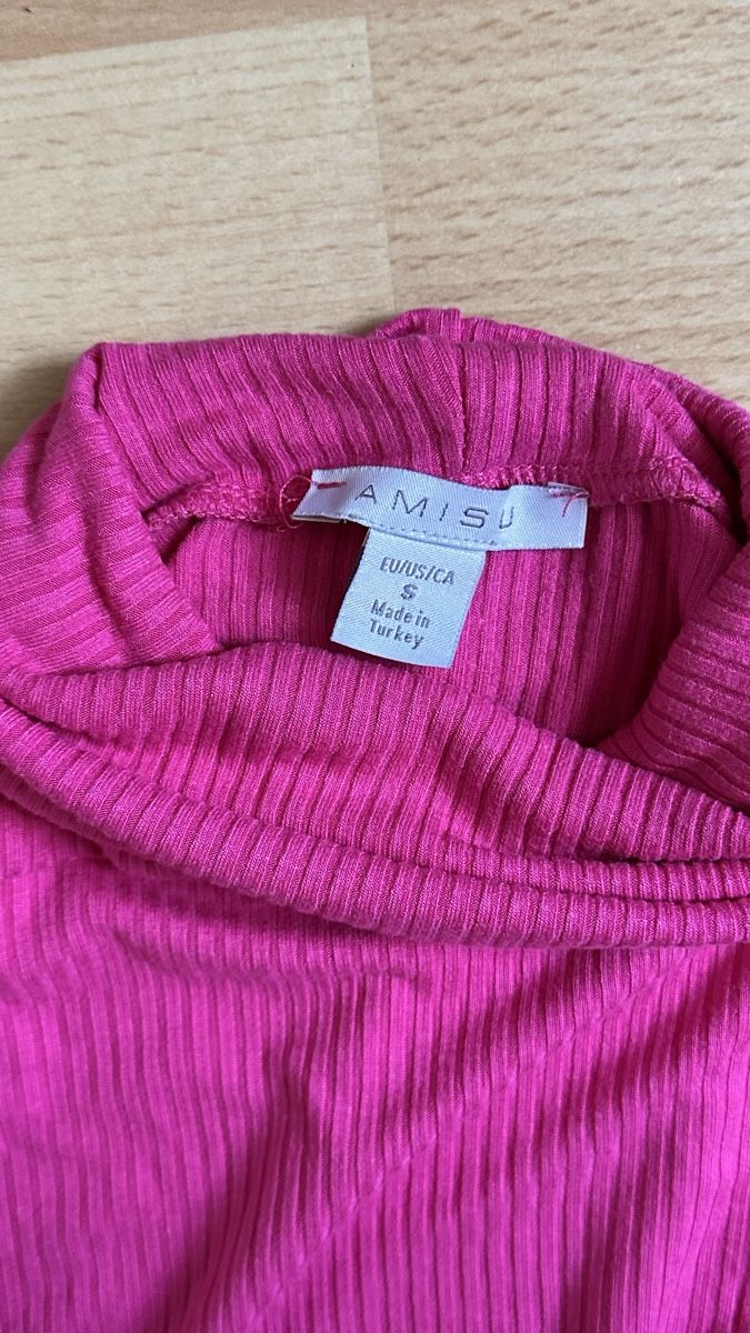 Lotti di vestiti: Rollkragenpullover in Pink und Gelb, Grösse S/M – Usato da Romanshorn venduto da Butterdog 2
