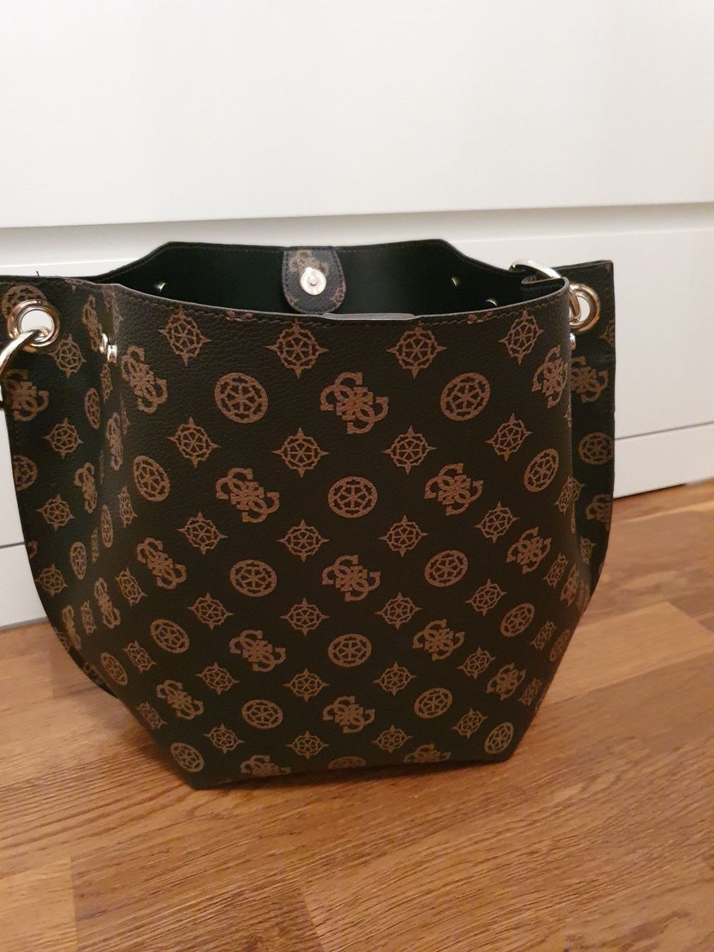 Guess Borse da donna: Guess Handtasche – Nuovo (secondo la descrizione) da Willisau venduto da dah_z8tf 2