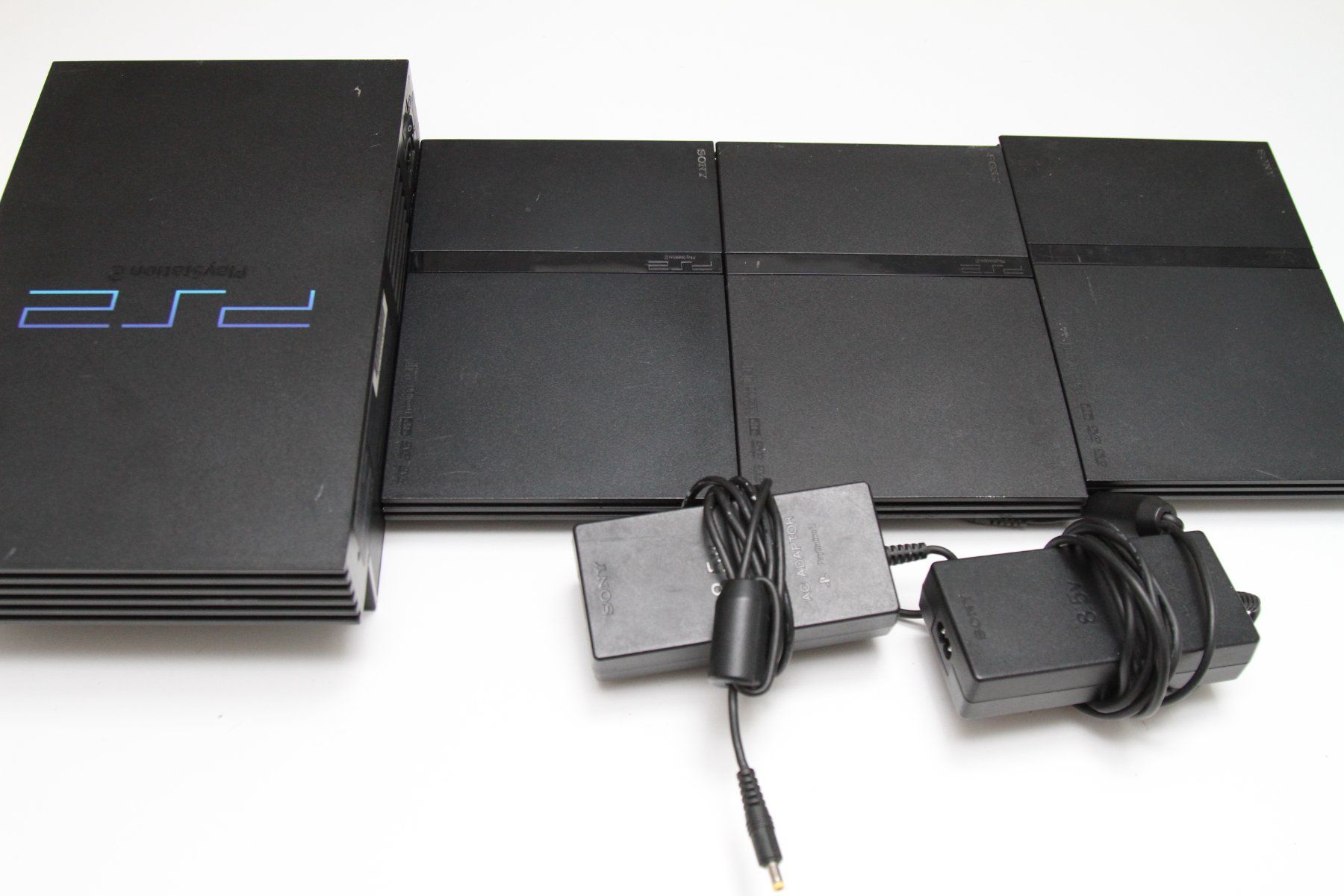 Sony Console: 4 defekte PS2 Konsolen – Difettoso da Basel venduto da camelot99