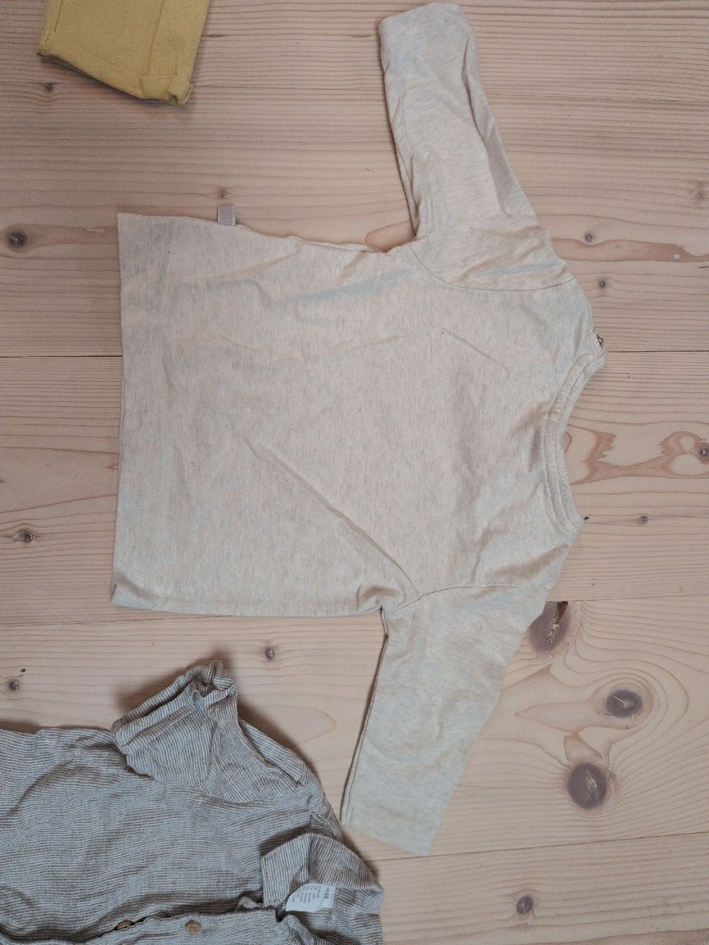 Kleiderpakete & -sets: 3 Outfits Gr. 68 – Gebraucht aus Oberhelfenschwil von Tattar 4