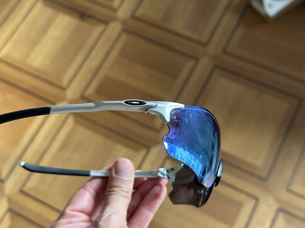 Oakley Occhiali & Lenti: Oakley EVZERO Blau, starke Gebrauchsspuren – Usato da Zürich venduto da WeNeedMorePR 2