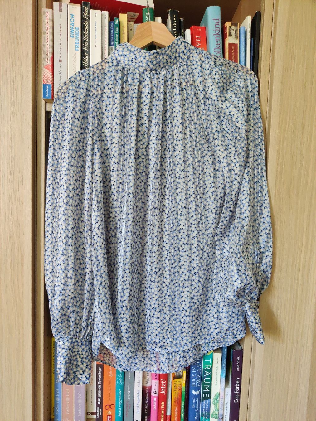 Chemisiers: Leichtes Blusentop mit Blumenmuster, S/M – D'occasion à Riehen par Milllivanilli