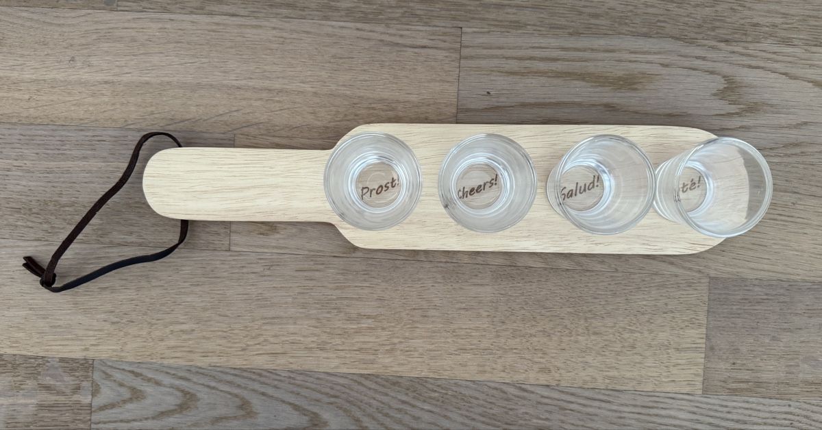 Bicchieri: Servierbrett mit 4 Schnapsgläsern "Prost, Cheers!" 🥃 – Nuovo e nell'imballaggio originale da Windisch venduto da Anja13 3