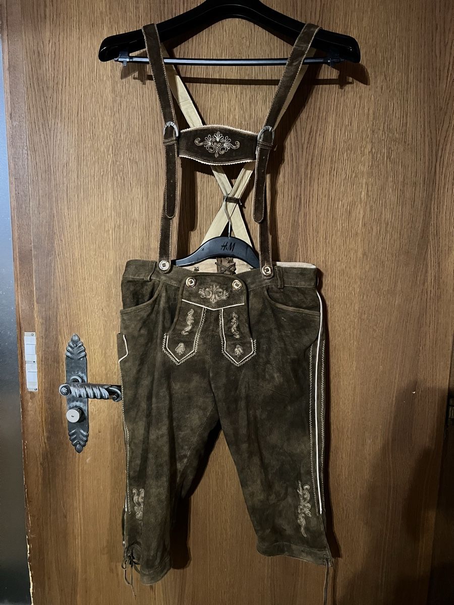 Costumi: Damen Lederhose – Usato da Oerlingen venduto da Lucaphil01