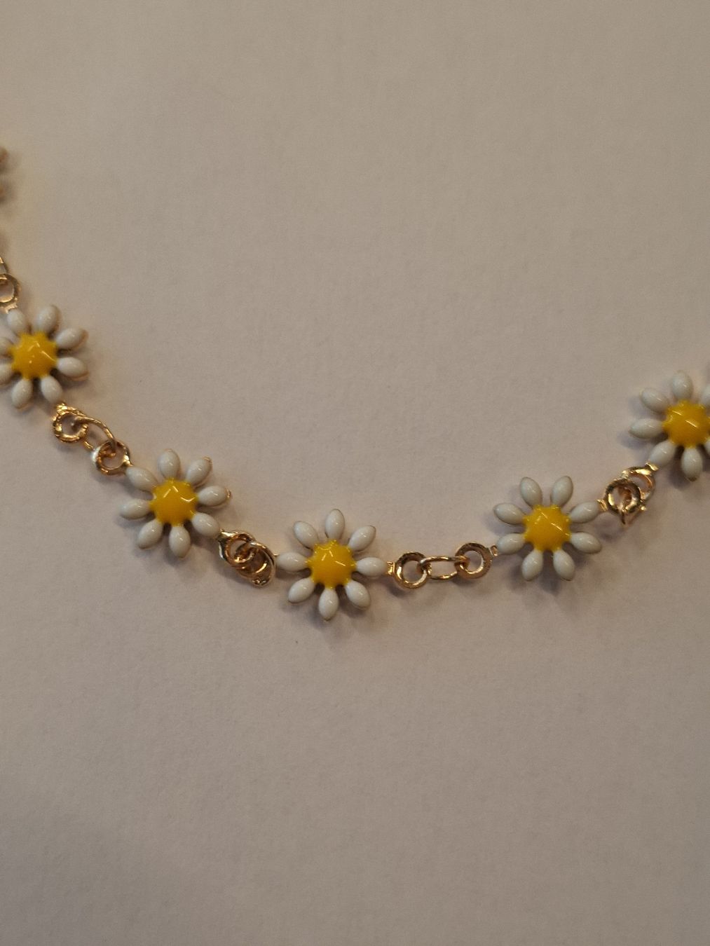 Catenine: Collana con margherite. NUOVA, MAI USATA – Nuovo e nell'imballaggio originale da Camorino venduto da ros_cj5f
