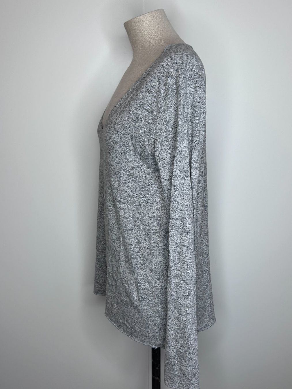H&M Pulls & Sweat-shirts: Misu Pullover – D'occasion à St. Gallen par look-twice 1