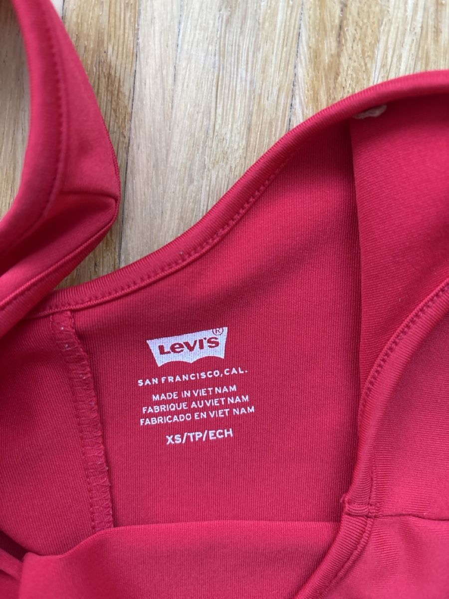 Levi's Top: Levi's Red Bodysuit, Size XS – Usato da Zürich venduto da mimiale 1