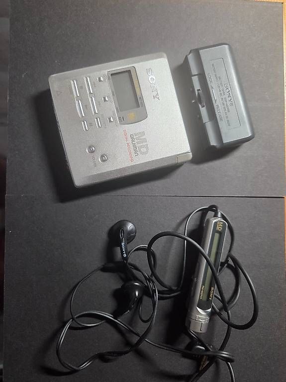 Minidisc: Sony Mini Disc Player MZ-R 55 portable – Gebraucht aus Bremblens von audit
