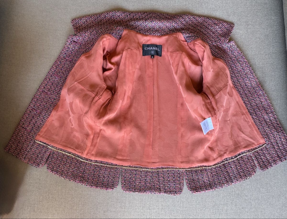 Lotti di vestiti: Chanel tweed two-piece set – Nuovo (secondo la descrizione) da Fully venduto da Fashion_Mania 3