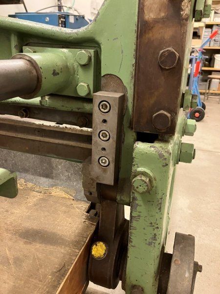 Tutte le macchine: Elektrische Tafelschere / Schlagschere / Blechschere – Usato da Basel venduto da Rolibus 5