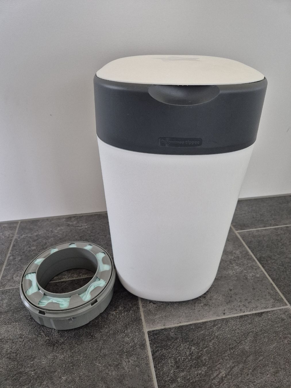 Tommee Tippee Cestini per rifiuti: Windeleimer + 1x Nachfüll – Usato da Thörigen venduto da Ronny838