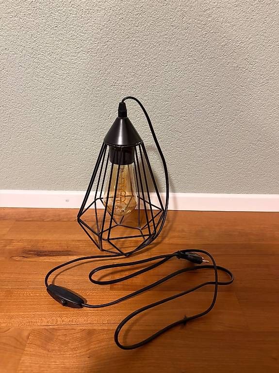 Lampes: Nachttischlampe  – Neuf avec emballage d'origine à Oberdorf SO par sel_wc6w