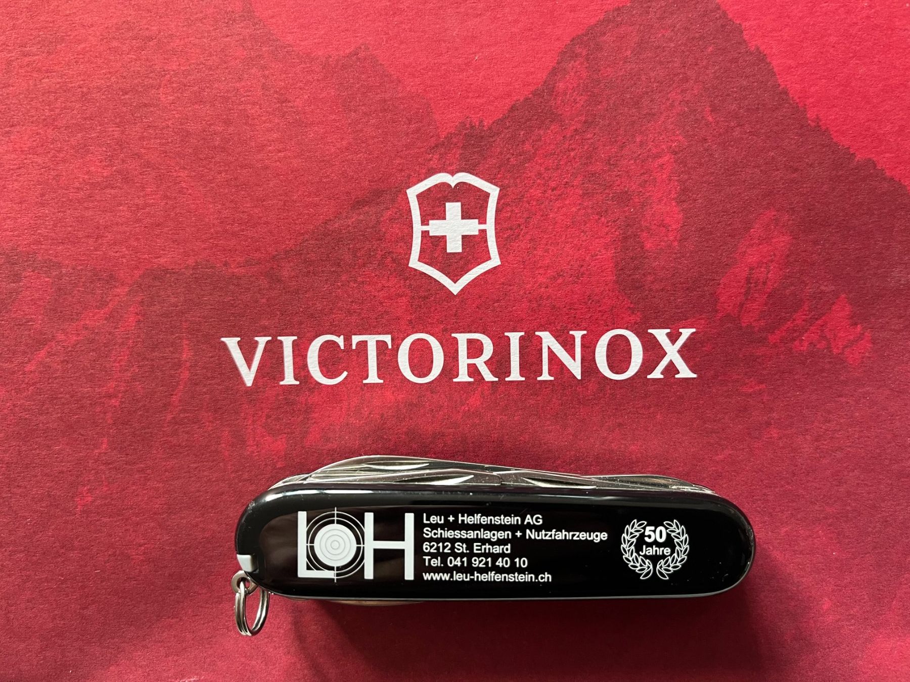 Victorinox Couteaux de poche: Victorinox mit Werbung – Neuf (Voir description) à Dintikon par Redgar58