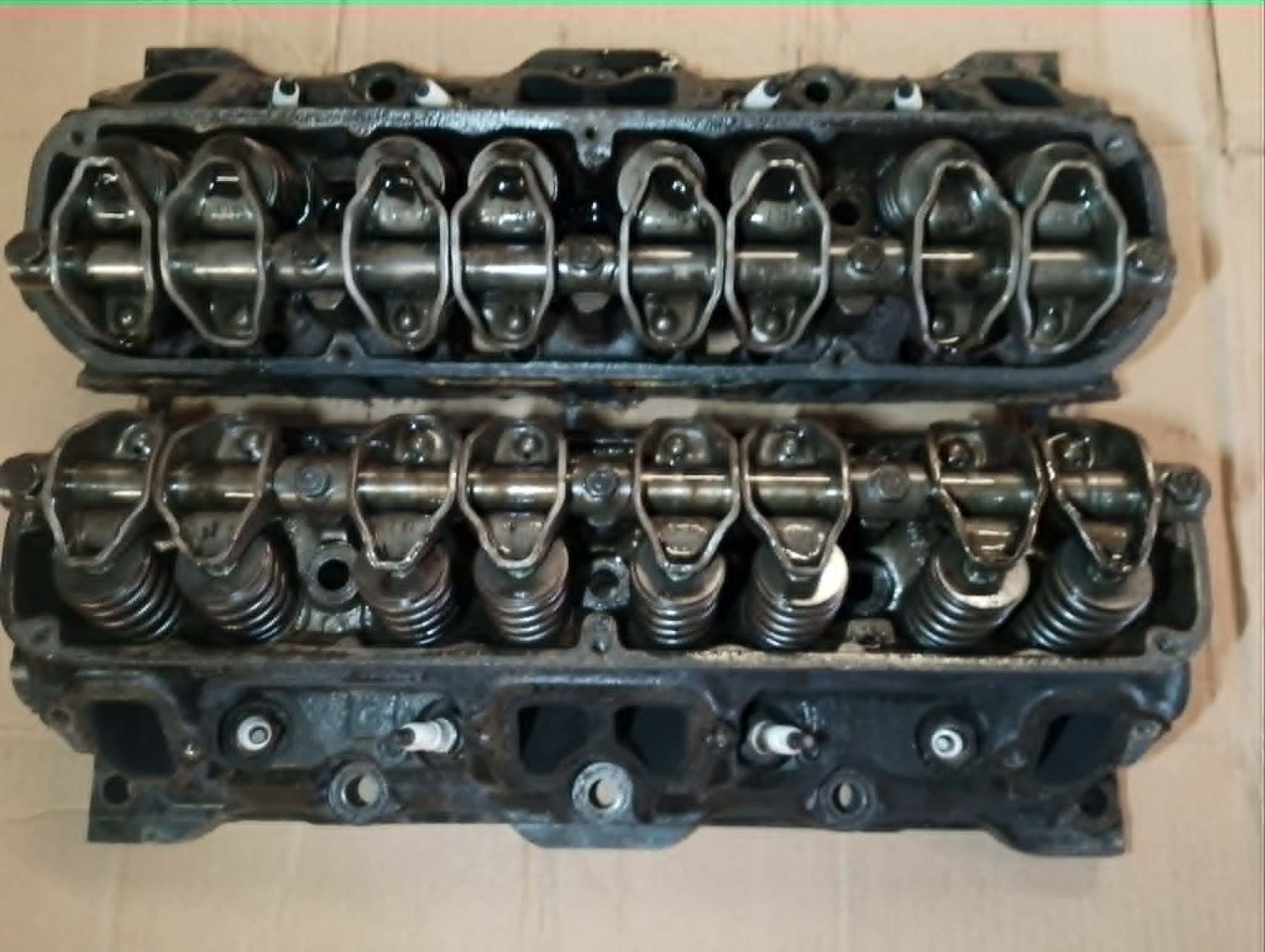 Mopar Tutti pezzi di ricambio auto: Chrysler 340 J Zylinderköpfe  Mopar – Usato da Niedergösgen venduto da usc_tt5r