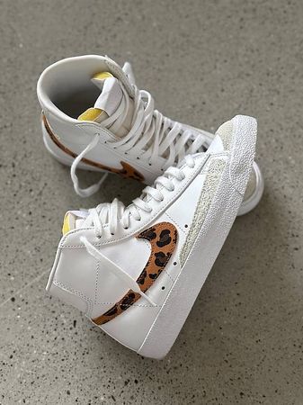 NIKE Blazer High Leo-Print