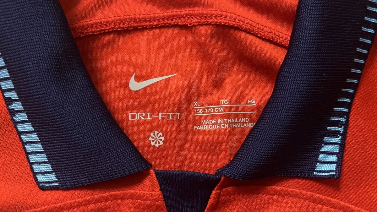 Nike Scarpe, pantaloni & magliette da ginnastica: Fussballtrikot England Mead 7 – Usato da Derendingen venduto da lenamarita 2