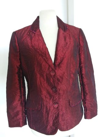 Kurz Jacke bordeau mit Pailletten, ca Gr 38