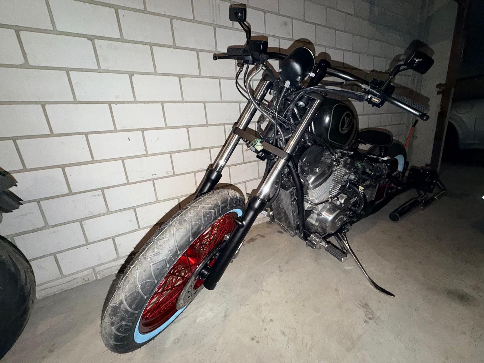 Honda Altro: Honda Shadow VT 600C ** BOBBER** – Usato da Safenwil venduto da sbizzii 1