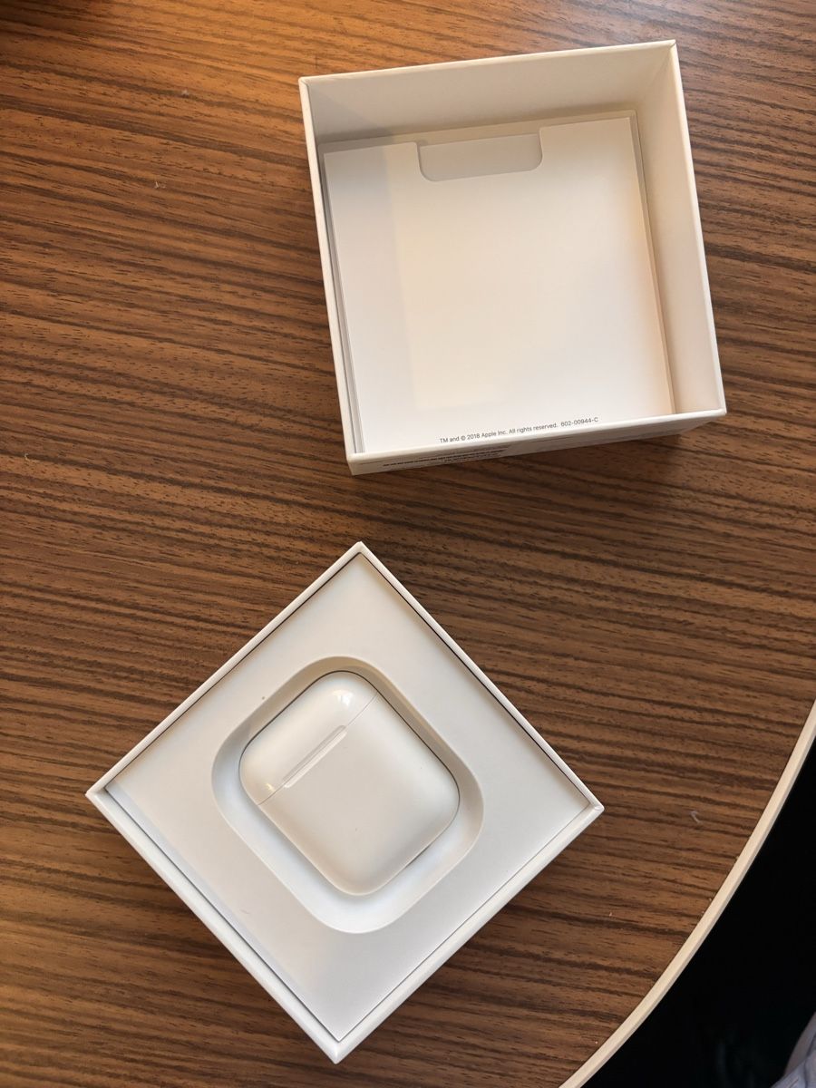 Apple Kopfhörer: Apple AirPods mit Ladecase – Gebraucht aus Genève von joh_h8mg 6