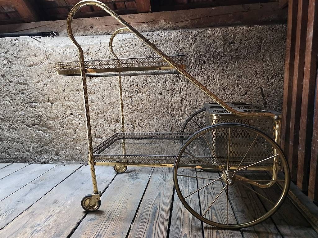 Mobilier: Servicewagen – D'occasion à Ettiswil par Jogy-Yogj-2015 2