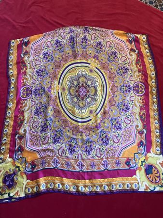 Seidentuch /Top Bluse gemustert gross neuwertig
