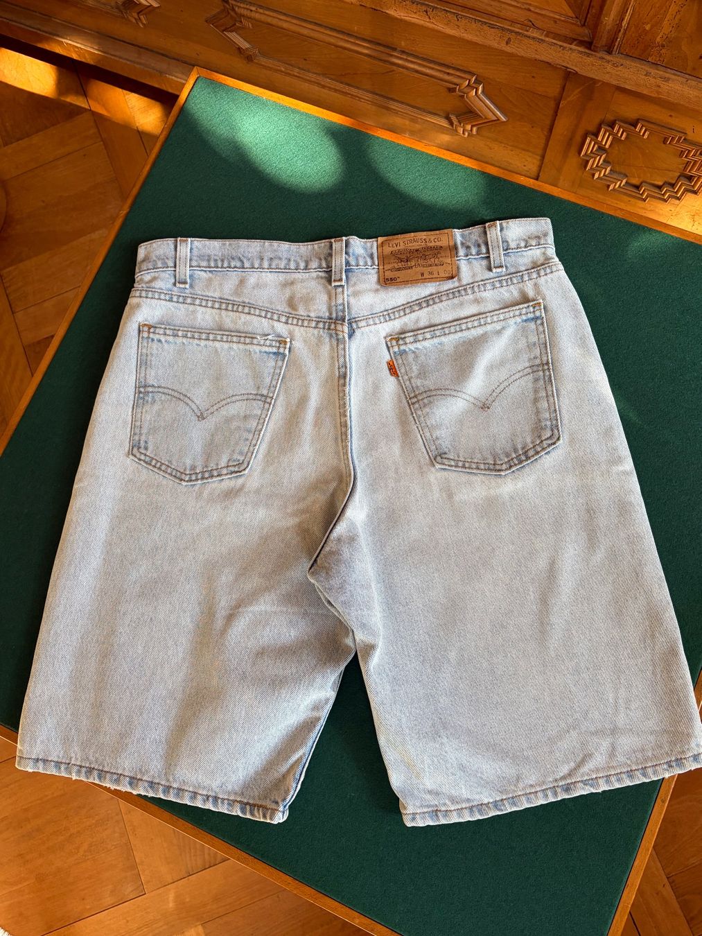 Levi's Jeans: LEVI'S VINTAGE Bermudashorts Größe 36 – Usato da Interlaken venduto da Bona55 6