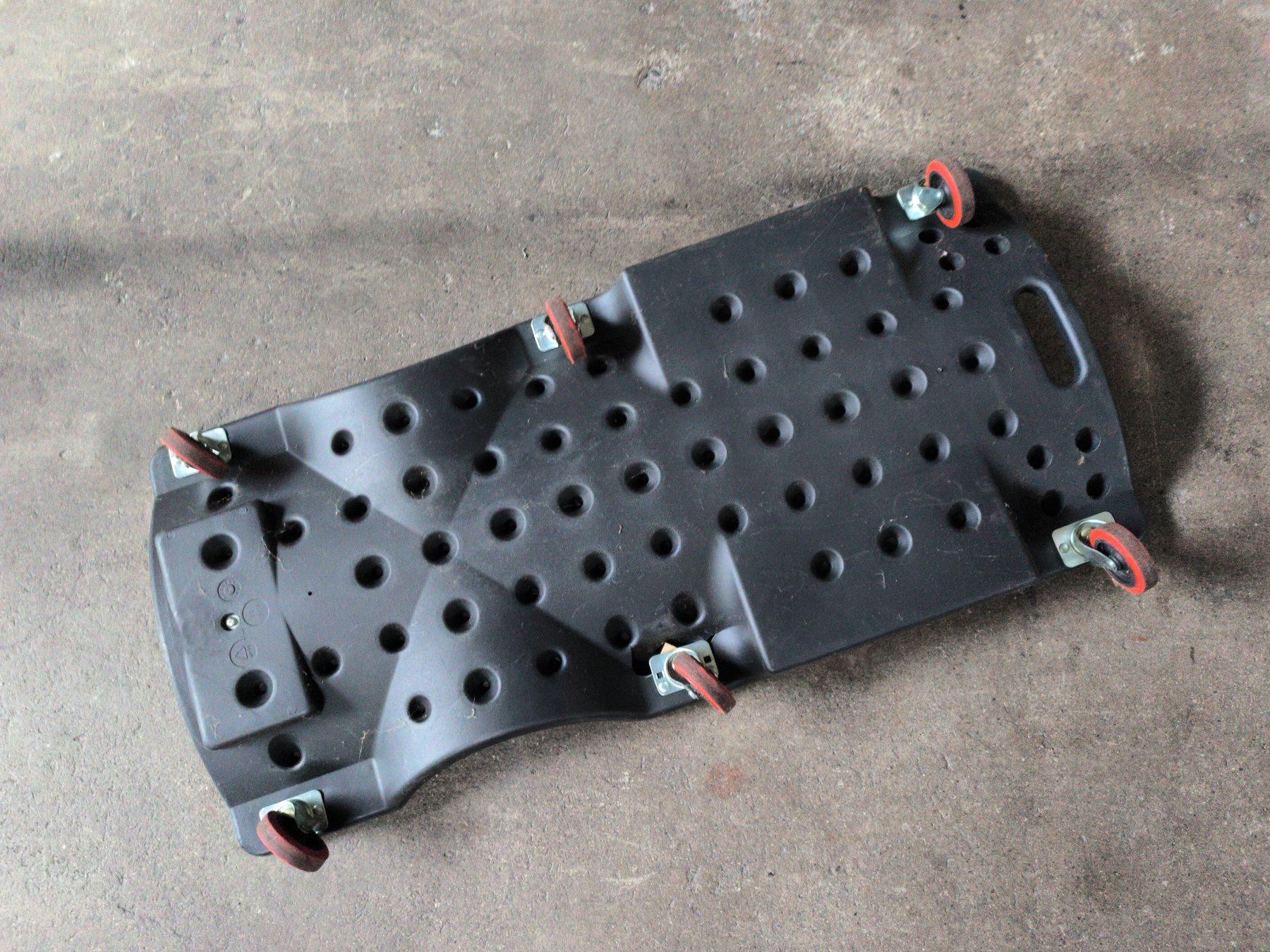 Tous les outils: Werkstatt Rollwagen / Rollbrett – D'occasion à Wabern par Silencio 1