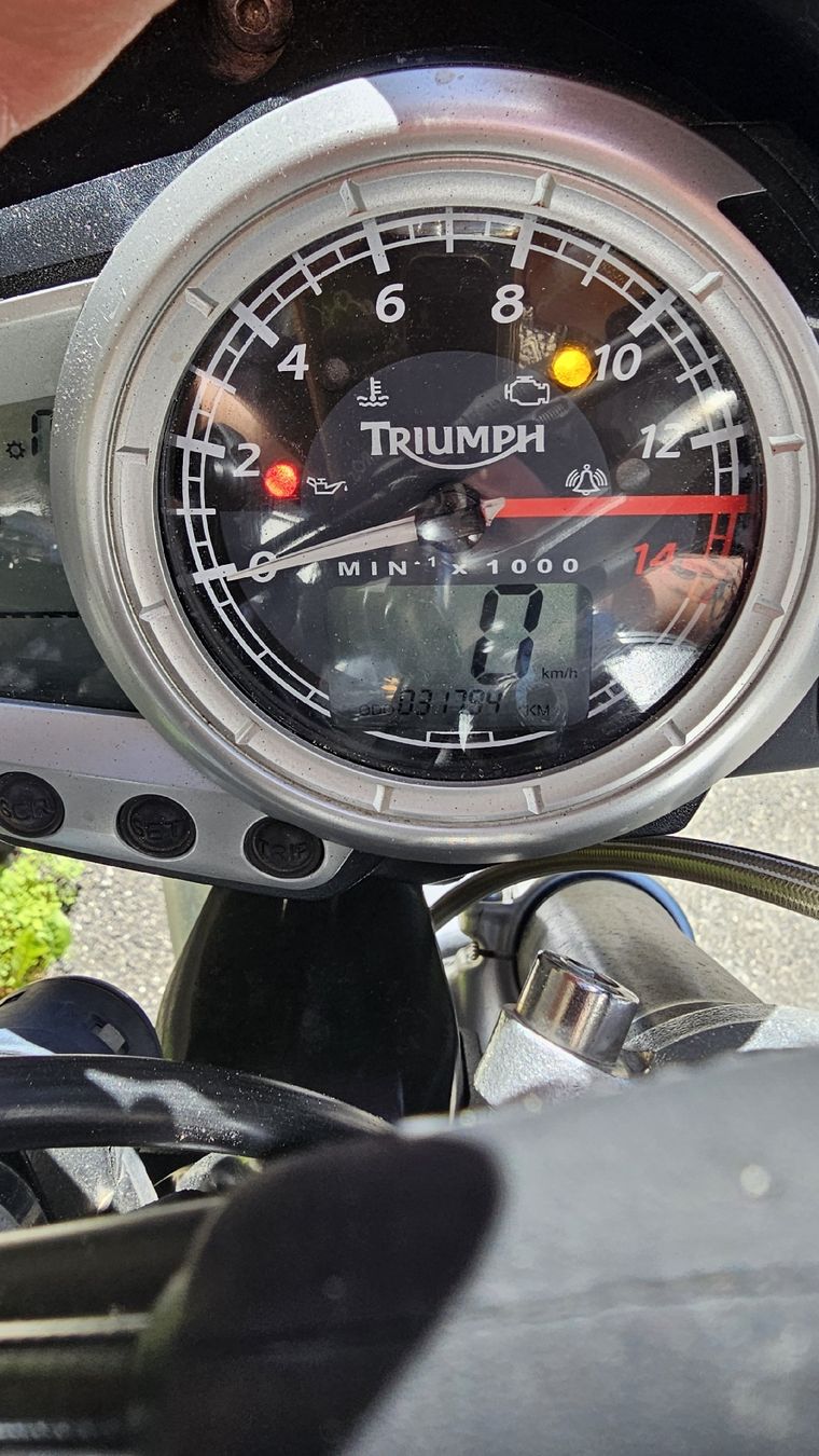 Strada: Triumph Street Triple 675 R – Usato da La Chaux-de-Fonds venduto da little_bubble 2