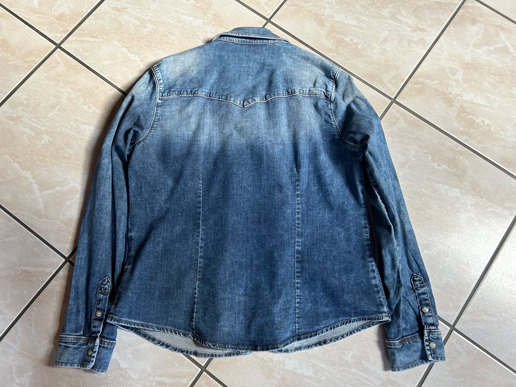 Blusen: Chemise en jeans LTB – Gebraucht aus Courrendlin von loko2910 1