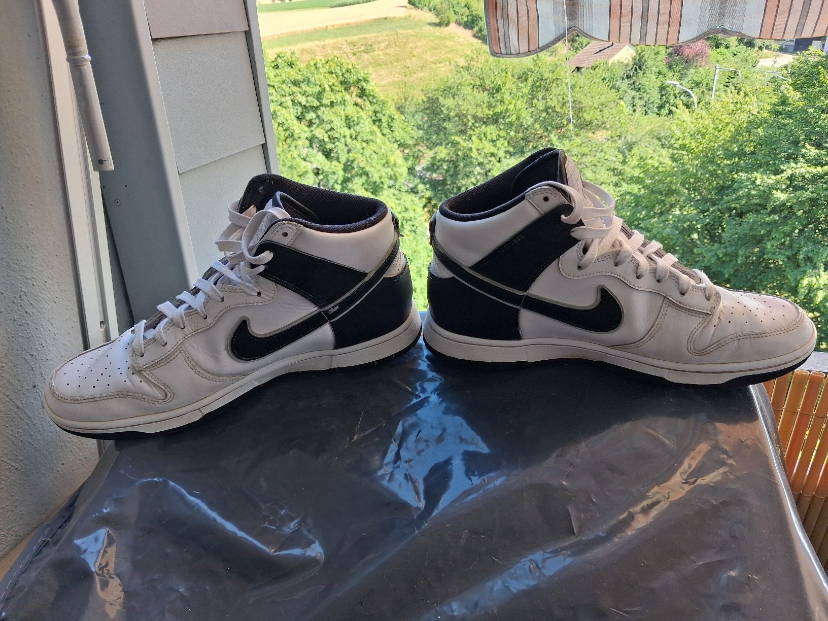 Nike Scarpe da uomo: NIKE Dunk High Retro SE Herren Sneakers 43 Schwarz/Weiss – Usato da Effretikon venduto da SEMOUNA 8