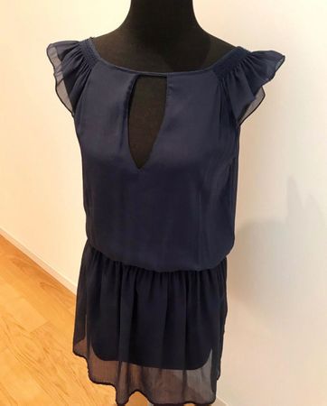 Zara dunkelblaues Kleid